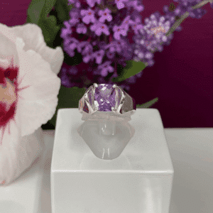 Handgemaakte zilveren ring met amethist - one of a kind