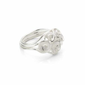 Zilveren ring met roosjes